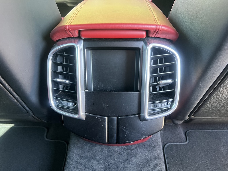 Porsche Cayenne S - U12414