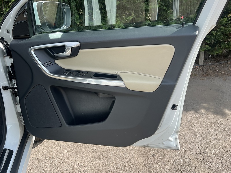 Volvo Xc60 D4 Se Lux Nav Awd - U12416