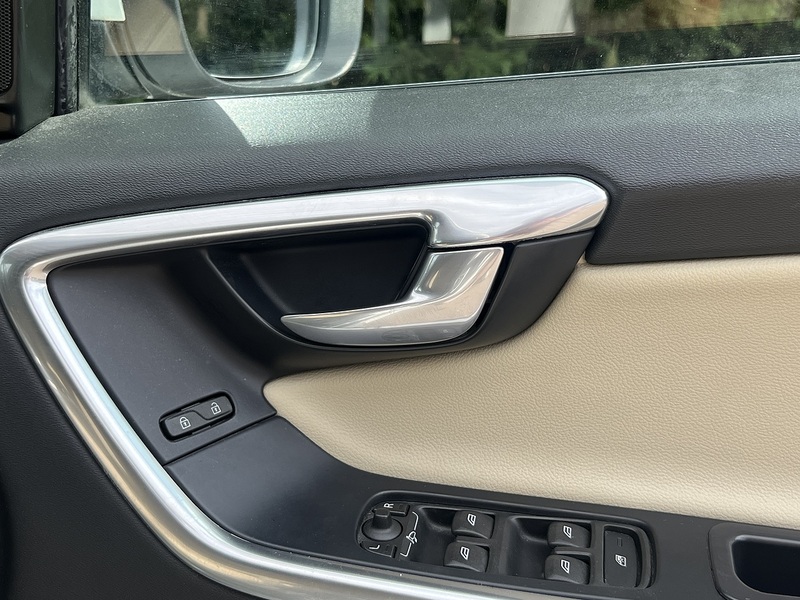 Volvo Xc60 D4 Se Lux Nav Awd - U12416