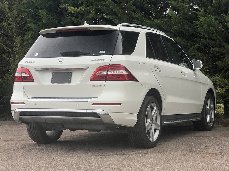 Mercedes-Benz MClass ML350 - U12417