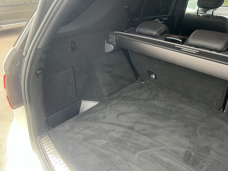 Mercedes-Benz MClass ML350 - U12417