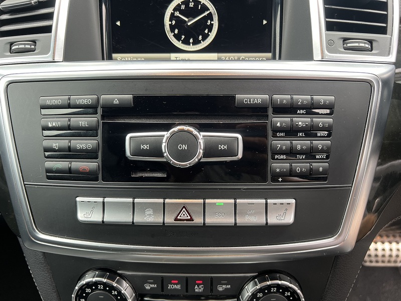 Mercedes-Benz MClass ML350 - U12417