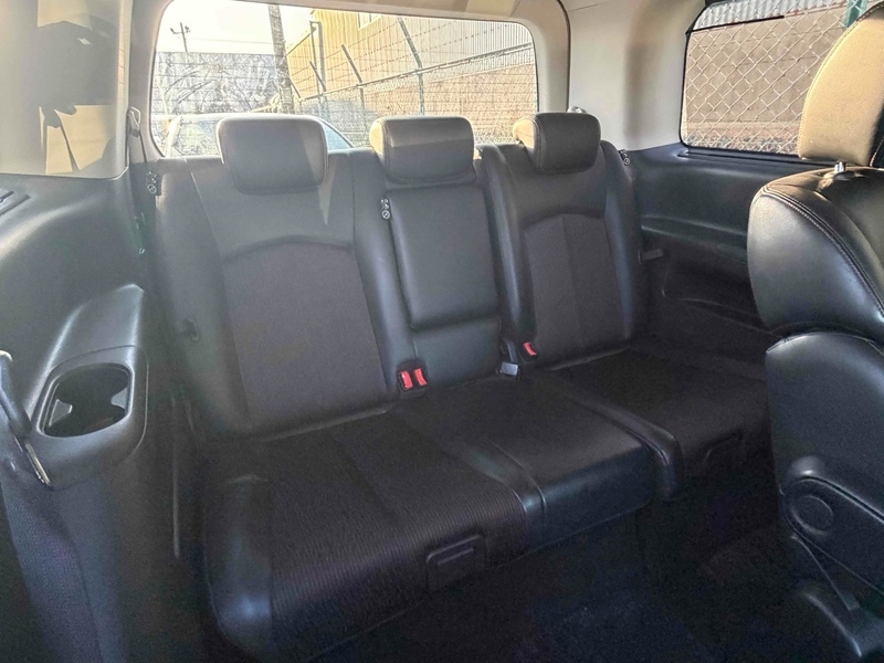 Nissan ELGRAND 250 HighwayStar - U12418