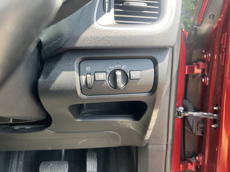 Volvo V40 T3 Momentum - U12422