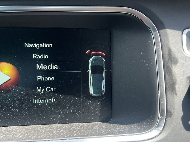 Volvo V40 T3 Momentum - U12422