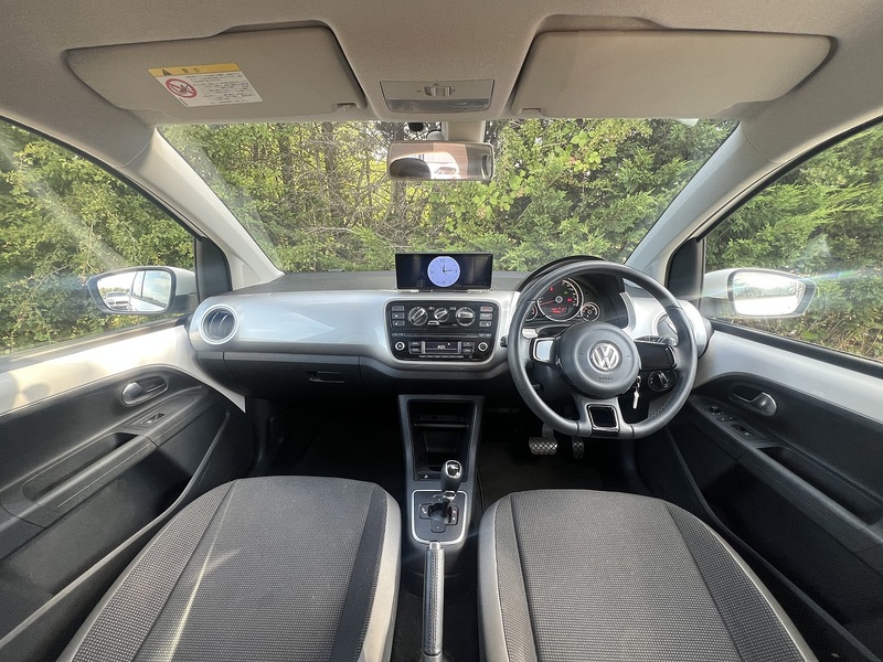 Volkswagen Up!  - U12423