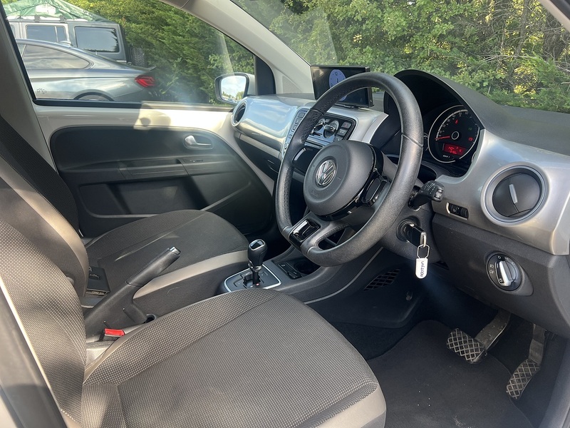Volkswagen Up!  - U12423