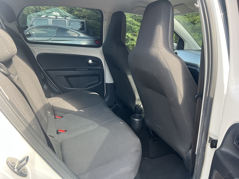 Volkswagen Up!  - U12423