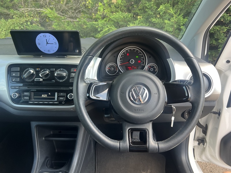 Volkswagen Up!  - U12423
