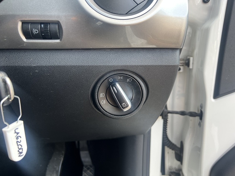 Volkswagen Up!  - U12423