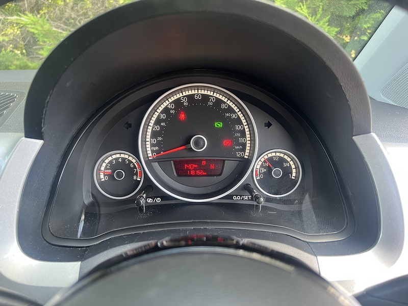 Volkswagen Up!  - U12423