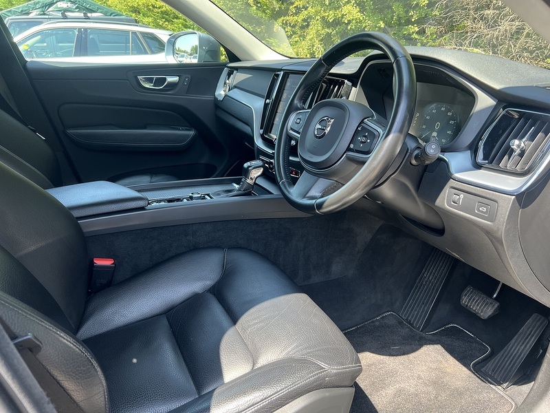 Volvo XC60 D4 Momentum - U12424