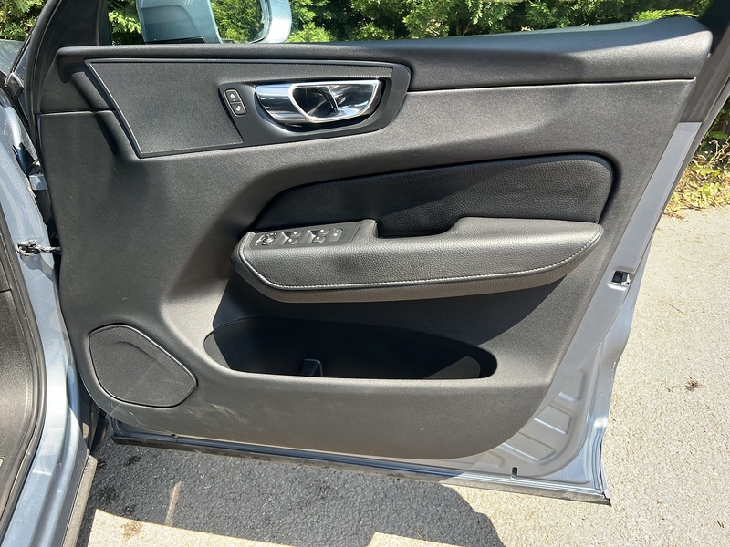 Volvo XC60 D4 Momentum - U12424