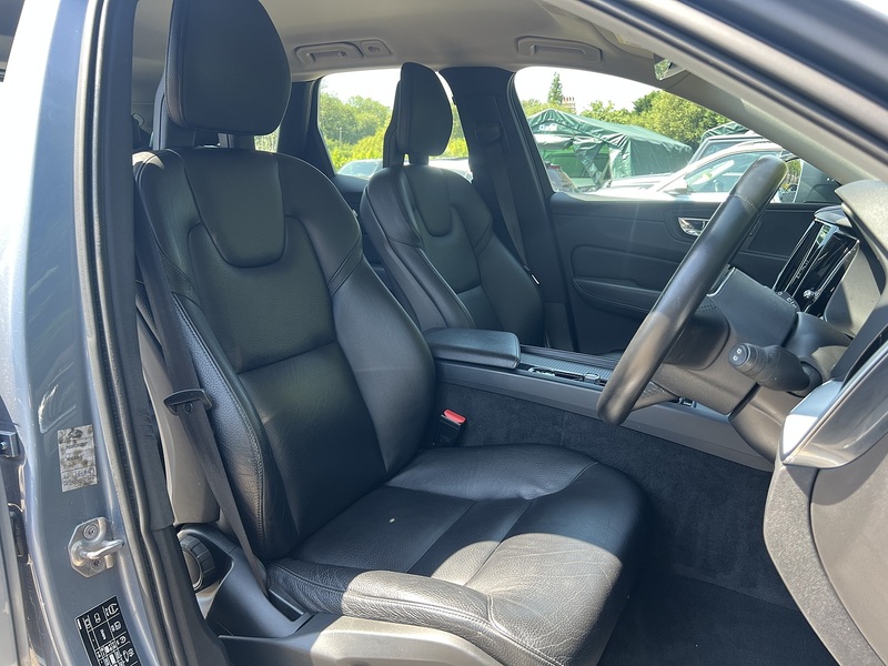 Volvo XC60 D4 Momentum - U12424