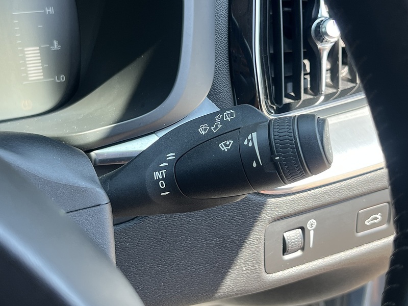 Volvo XC60 D4 Momentum - U12424