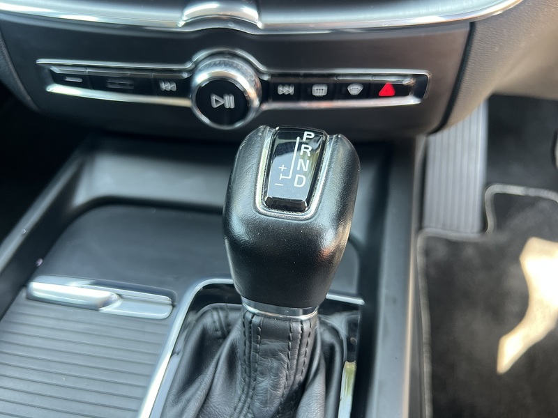 Volvo XC60 D4 Momentum - U12424