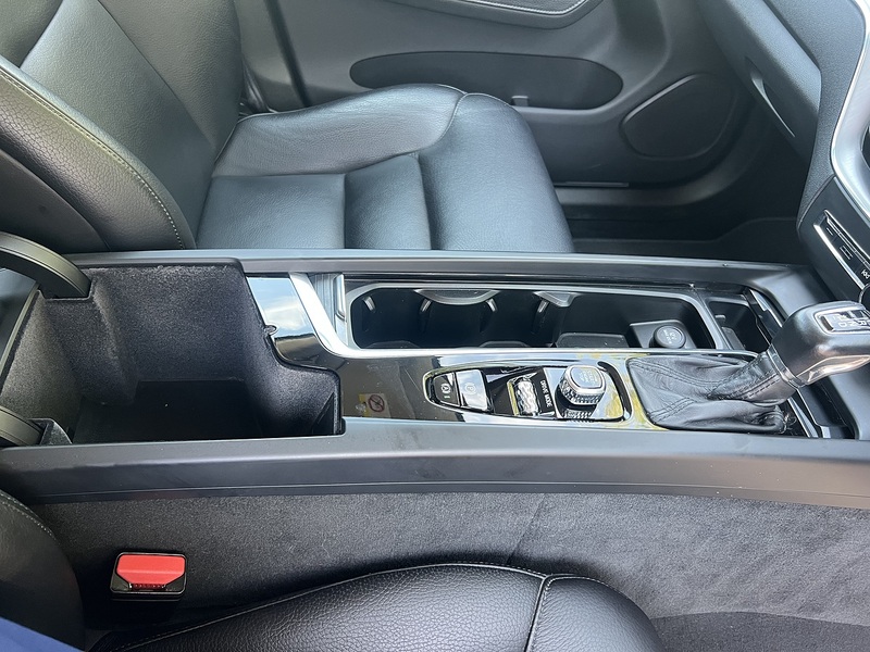 Volvo XC60 D4 Momentum - U12424