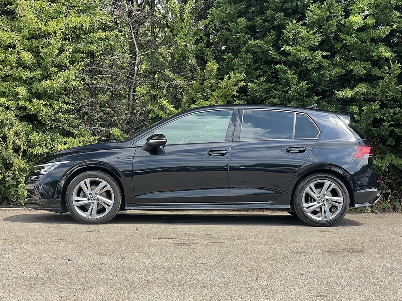 Volkswagen Golf eTSI MHEV R-Line - U12425