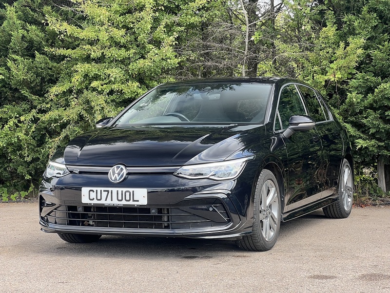 Volkswagen Golf eTSI MHEV R-Line - U12425