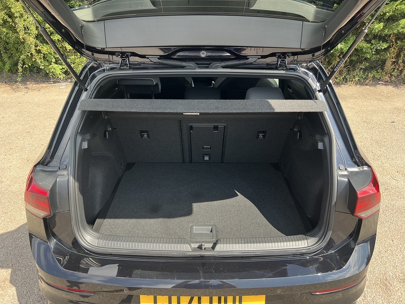 Volkswagen Golf eTSI MHEV R-Line - U12425