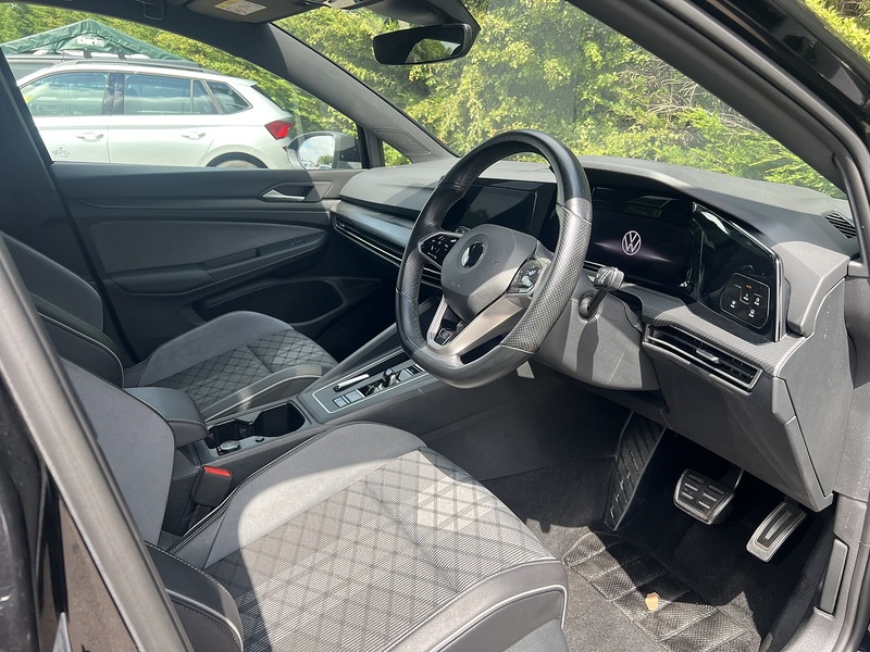 Volkswagen Golf eTSI MHEV R-Line - U12425