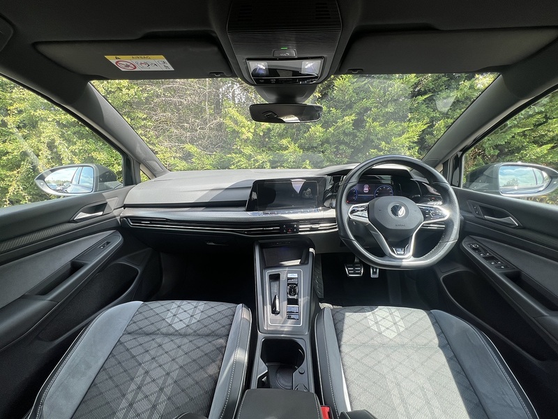 Volkswagen Golf eTSI MHEV R-Line - U12425