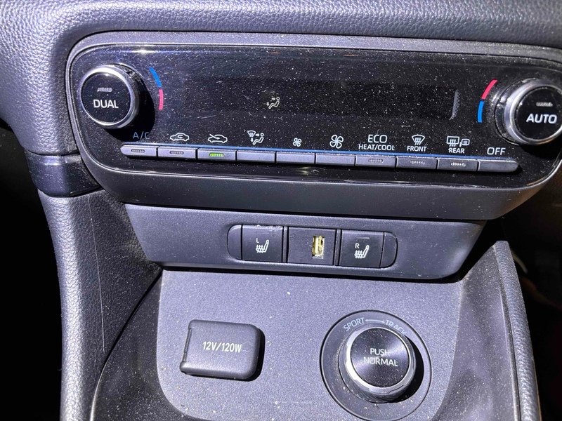 Toyota Yaris Gr-Y Circuit - U12427