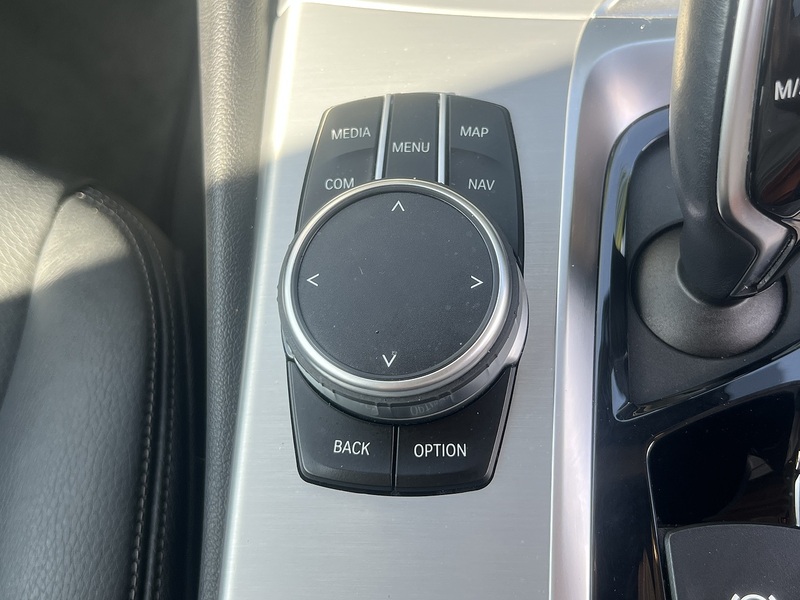 BMW 5 Series 530e SE - U12433