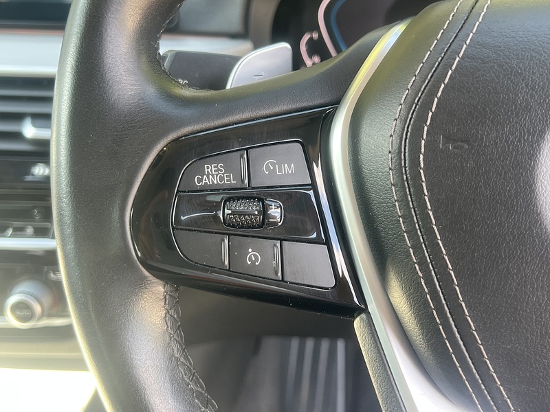 BMW 5 Series 530e SE - U12433