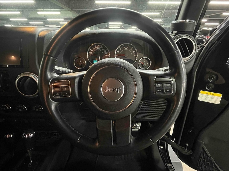 Jeep Wrangler Unlimited Sahara - U12436