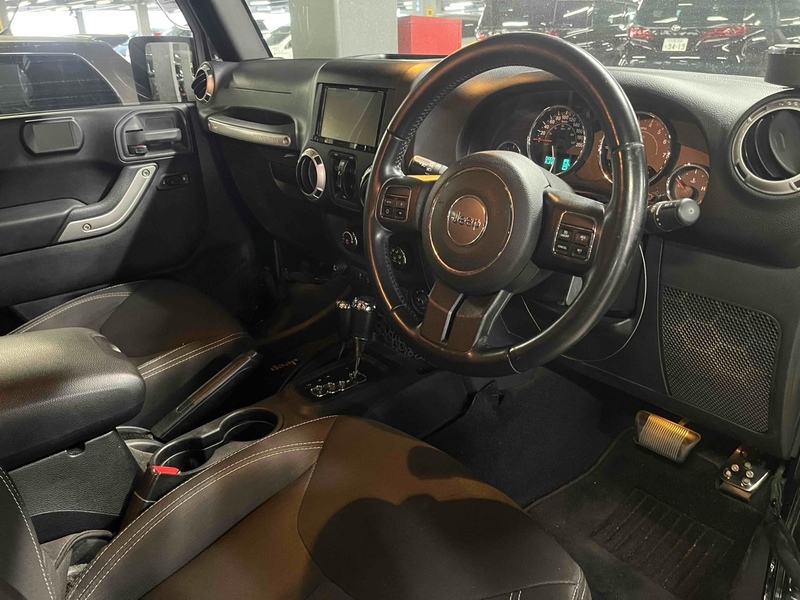Jeep Wrangler Unlimited Sahara - U12436