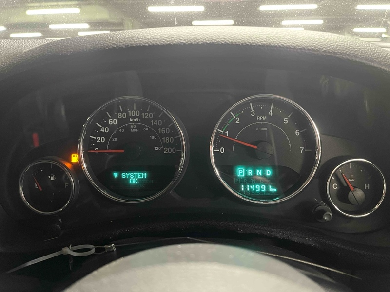 Jeep Wrangler Unlimited Sahara - U12436