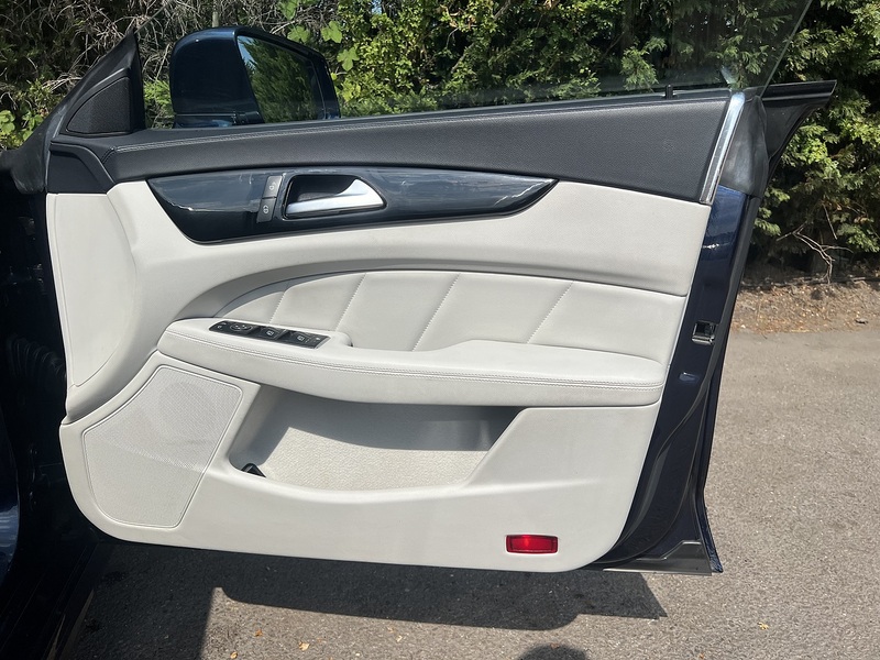 Mercedes-Benz CLS CLS220d AMG Line - U12446