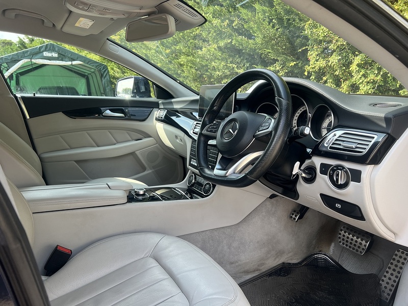 Mercedes-Benz CLS CLS220d AMG Line - U12446