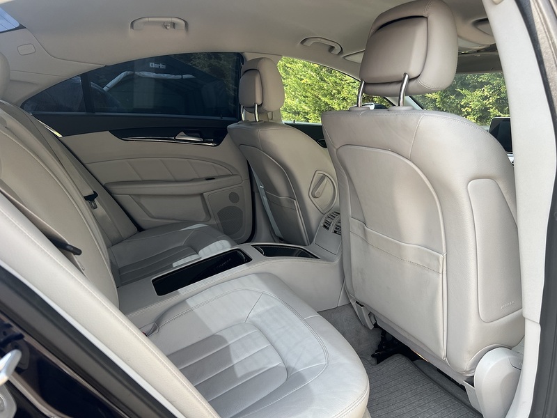 Mercedes-Benz CLS CLS220d AMG Line - U12446