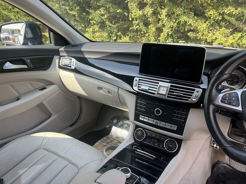 Mercedes-Benz CLS CLS220d AMG Line - U12446
