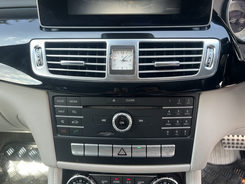 Mercedes-Benz CLS CLS220d AMG Line - U12446
