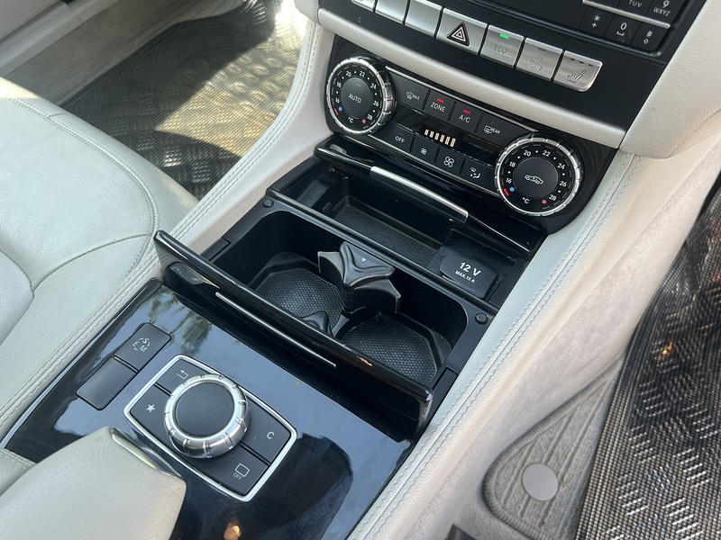 Mercedes-Benz CLS CLS220d AMG Line - U12446