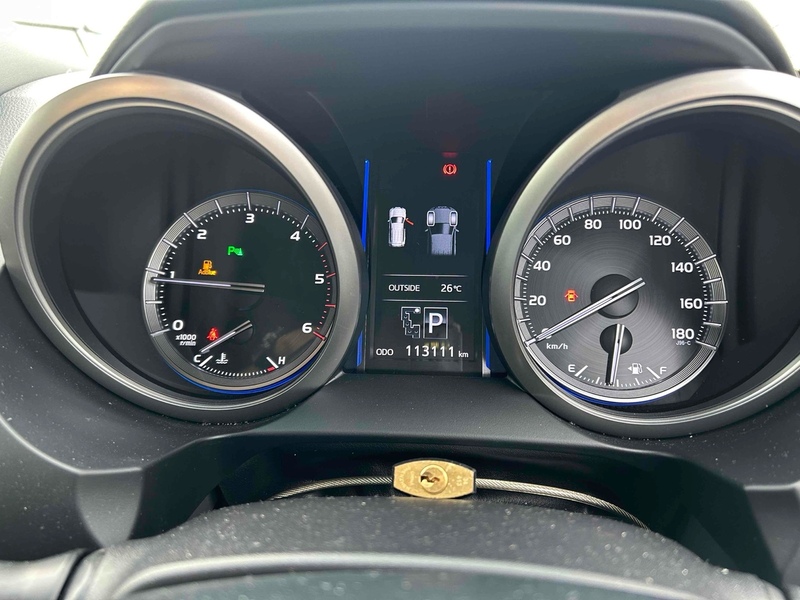 Toyota Land Cruiser Prado TX - U12449