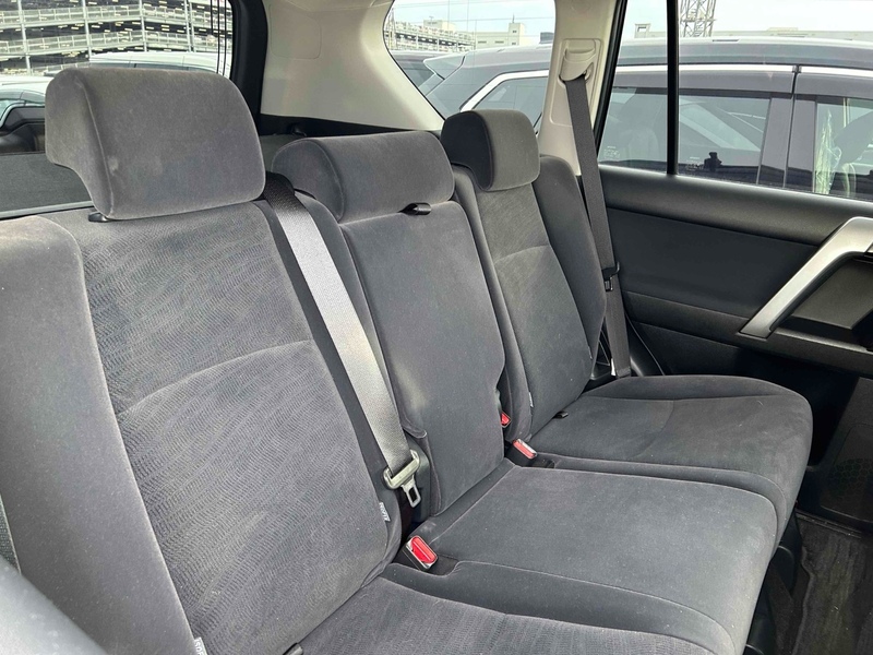 Toyota Land Cruiser Prado TX - U12449