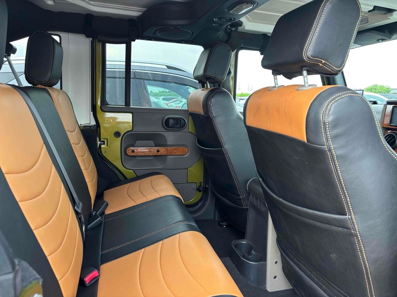 Jeep Wrangler Sahara Unlimited - U12454