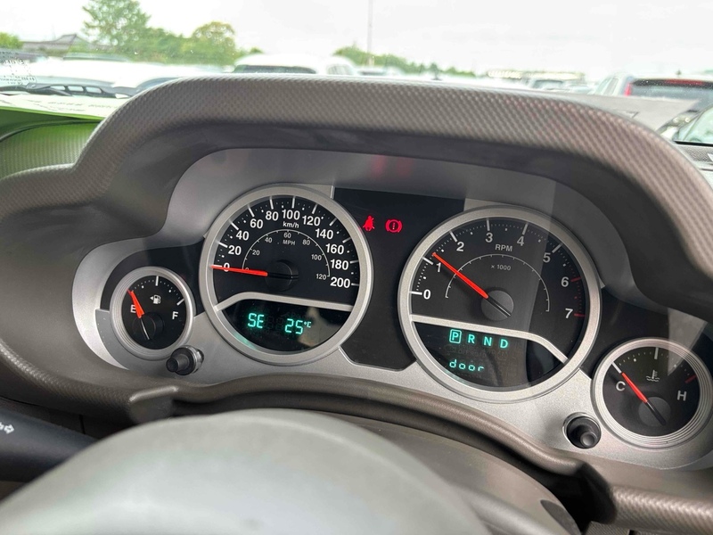 Jeep Wrangler Sahara Unlimited - U12454