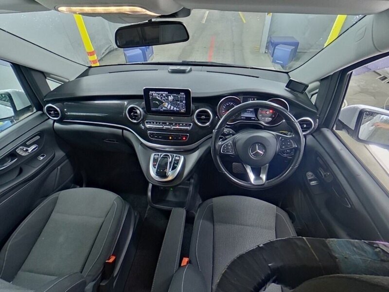 Mercedes-Benz V-Class V220 D Sport - U12464