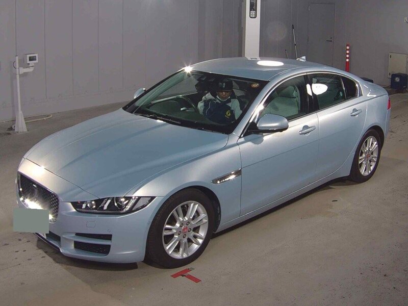 Jaguar Xe Se - U12469
