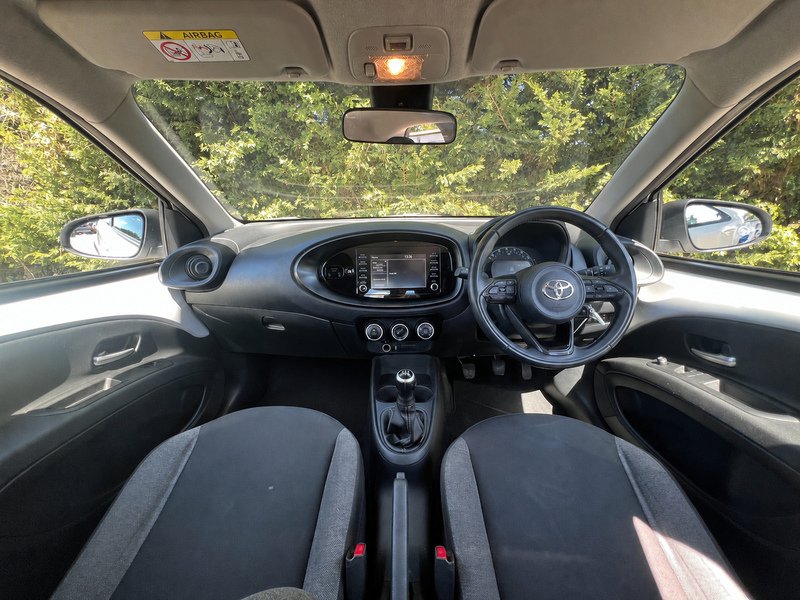 Toyota Aygo X VVT-i Pure - U12475