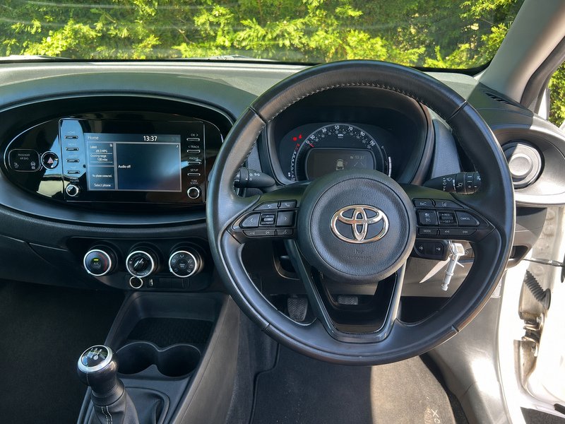 Toyota Aygo X VVT-i Pure - U12475