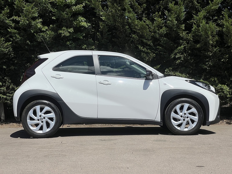 Toyota Aygo X VVT-i Pure - U12475