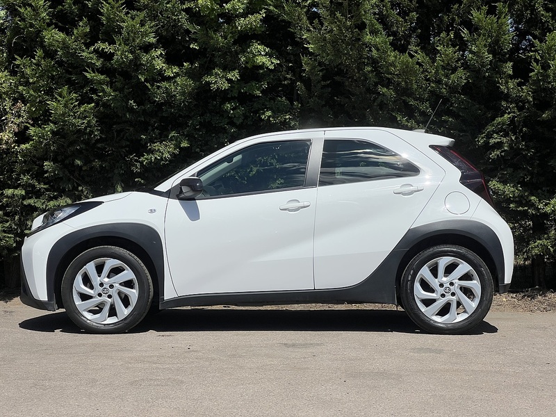 Toyota Aygo X VVT-i Pure - U12475