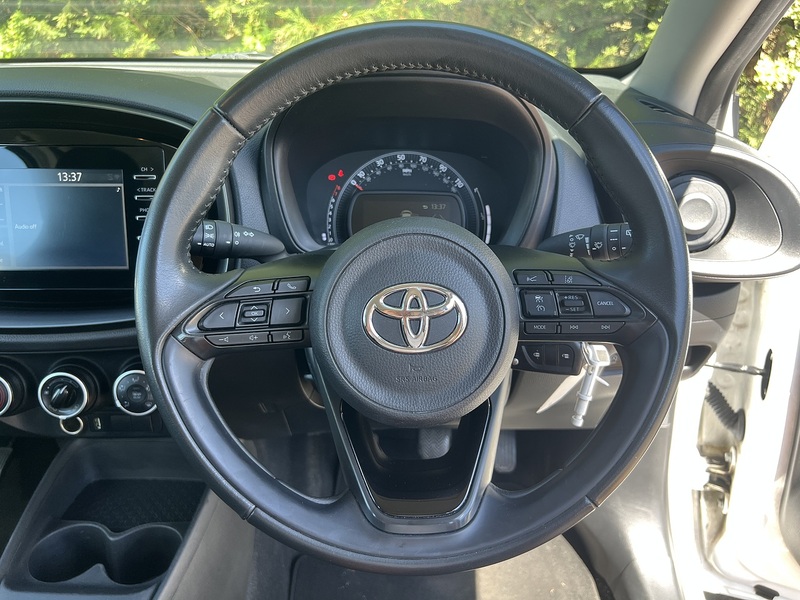 Toyota Aygo X VVT-i Pure - U12475