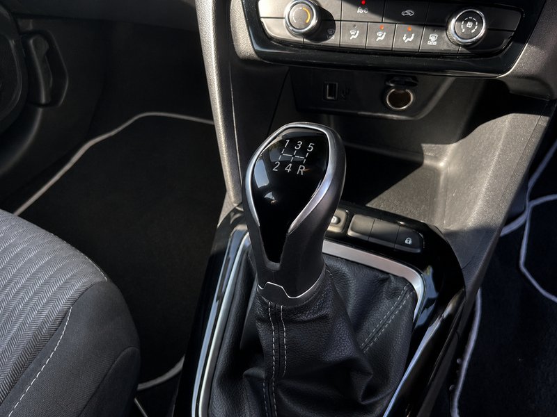 Vauxhall Corsa SE Edition - U12476